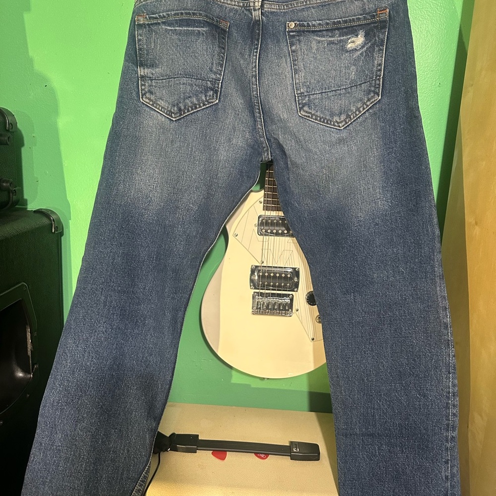 H&M selvedge denim Relaxed Fit Jeans with Distressed Details - Picture 2 of 5